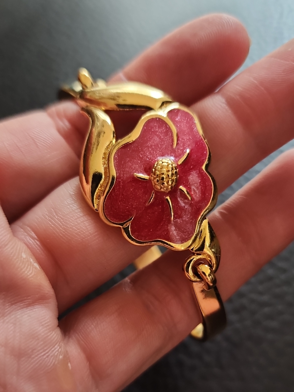 VTG Avon Gold-Tone Pink Flower Bracelet - Women's Jewelry